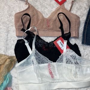 Set of three bras